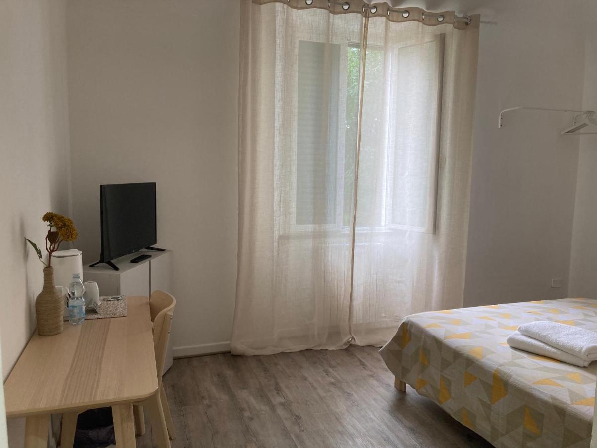 Sunrise Bed & Breakfast Marina Di Pisa Bagian luar foto