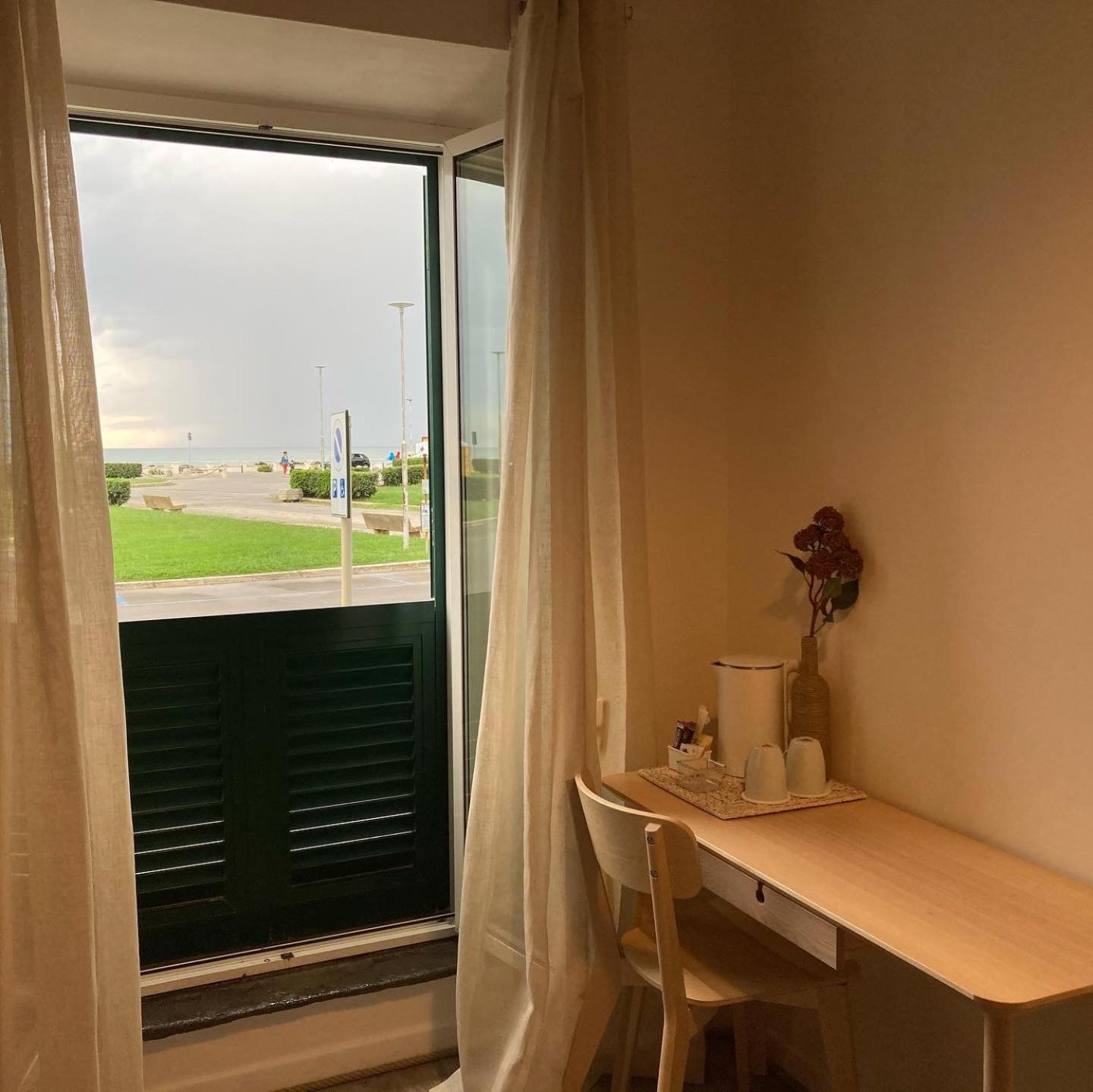 Sunrise Bed & Breakfast Marina Di Pisa Ruang foto